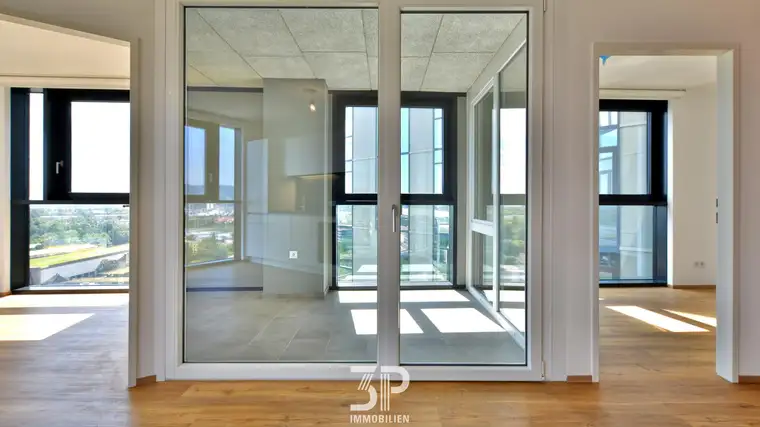 HIGH FIVE: 4-Zimmer Erstbezugswohnung mit großer Loggia