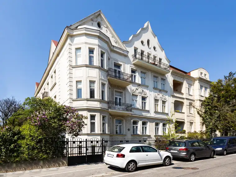 Entzückende Wohnung nahe Schönbrunn, Erstbezug nach Sanierung