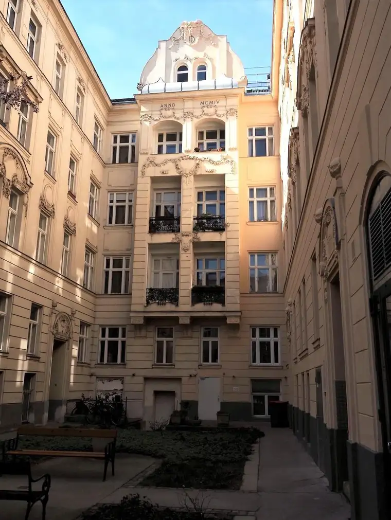 Sanierungshit in wunderschönem Zinshaus in 1190 Wien