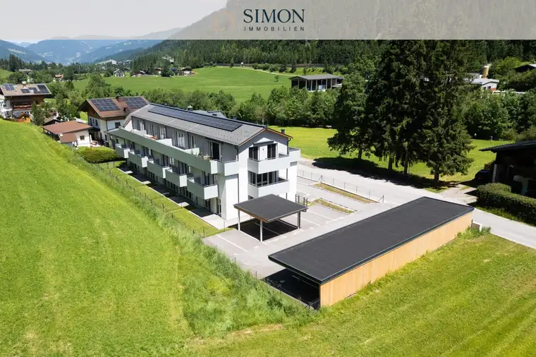 Laura Tockner, Simon Immobilien GmbH