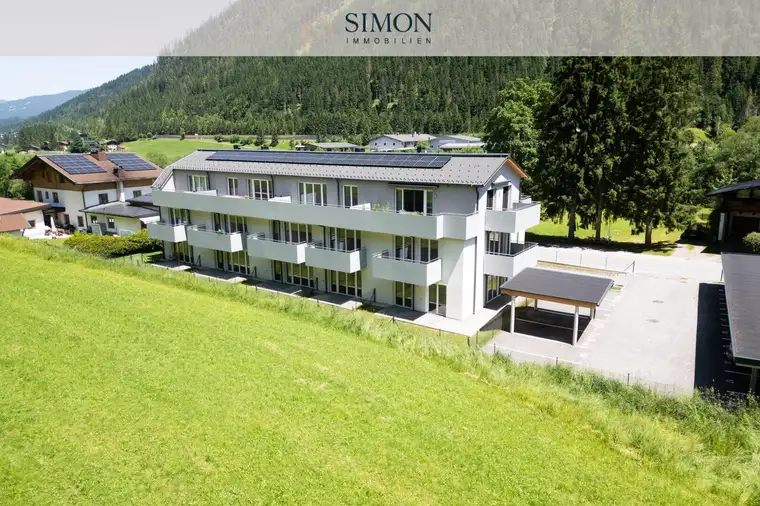 Laura Tockner, Simon Immobilien GmbH