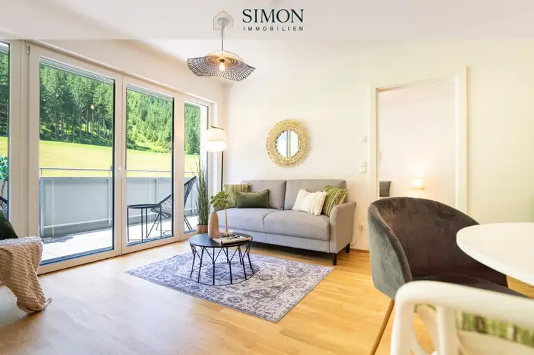 Laura Tockner, Simon Immobilien GmbH