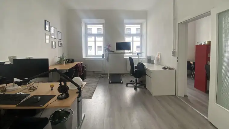 Kleines feines Büro im Fünften
