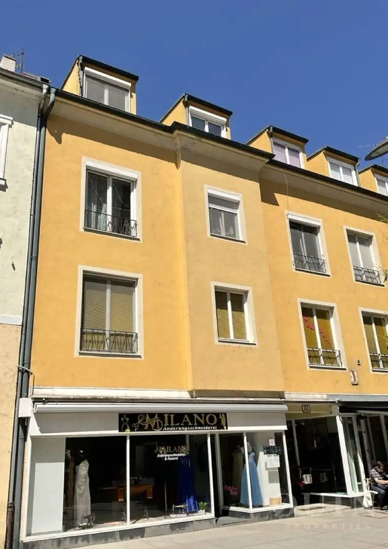 118m2 Dachgeschosswohnung in der Fußgängerzone, mit Eingängen!