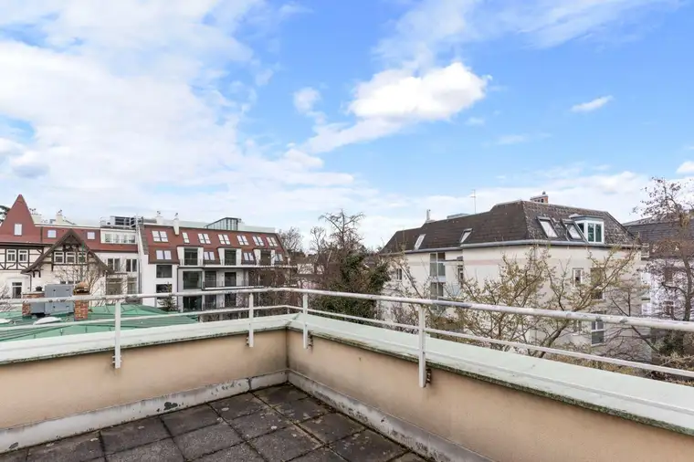 Hoch hinaus! – Ihr klimatisiertes Büro mit Terrasse