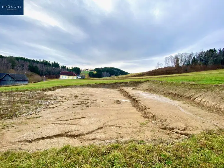 Besonderes Baugrundstück in Uttissenbach bei Zwettl - 4.519 ² Grundstücksfläche im Grünen