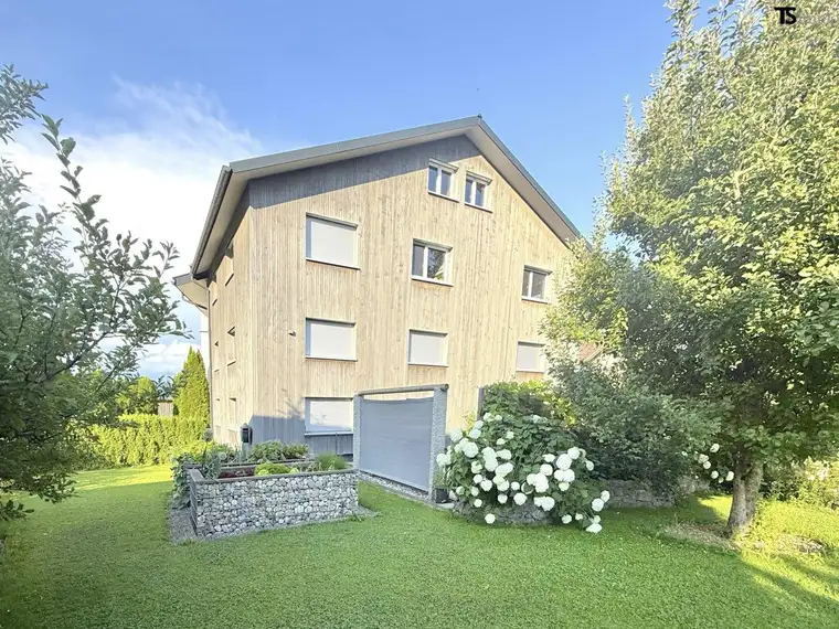 Bregenz: Langen: "Wohnhaus" Top 9 mit 8 Zimmer: ca. 200 m2 Wnfl. mit Garten &amp; Terrasse ca. 188 &amp; Balkon ca. 10 m2