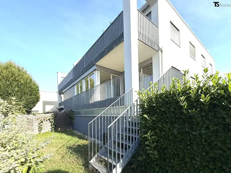 Göfis: Attraktive 4-Zimmer-Garten-Terrassen-Wohnung im OG mit ca. 102 m² Wohnfläche und ca. 57 m² Garten im EG