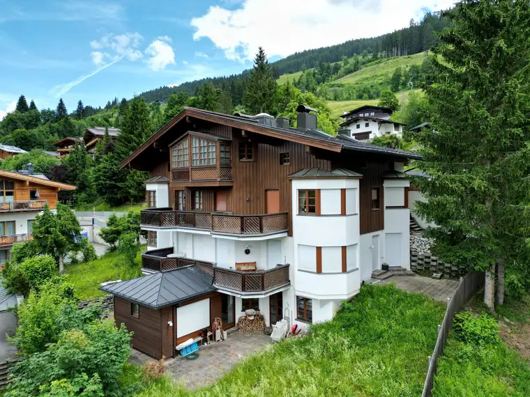 2 SZ Wohnung in Saalbach zu vermieten - DIREKT AN DER SKIPISTE - zentrale, ruhige und sonnige Lage mit Panorama Terrasse