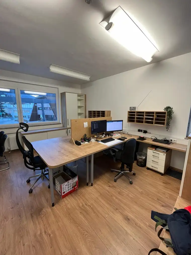 COWORKING SPACE – Modernes Büro mit flexibler Ausstattung zur Vermietung!