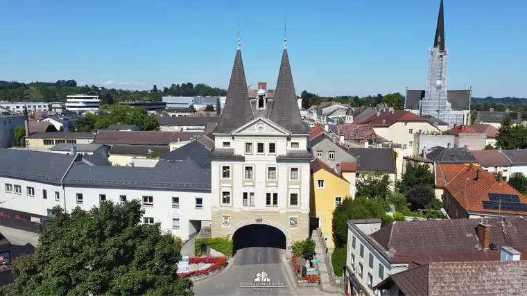 DEIN ZUHAUSE präsentiert: Anlegerobjekt im Zentrum von Schwanenstadt mit 7% Rendite