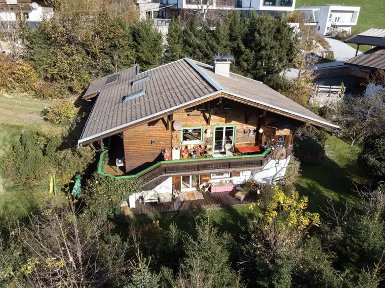 Sonniges Einfamilienhaus mit Bergblick
