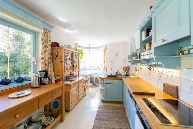 Sonniges Einfamilienhaus mit Bergblick