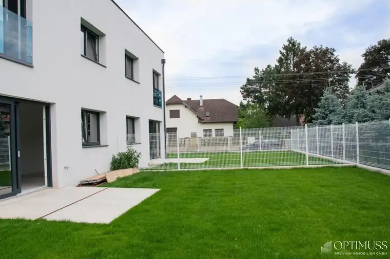 EXKLUSIVES ,MODERNES WOHNEN IM 4 ZIMMER REIHENHAUS IN STRASSHOF AN DER NORDBAHN !!!