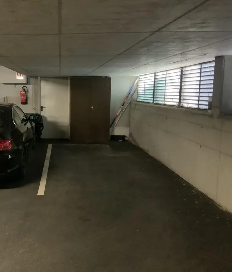 Garagenstellplatz in Innsbruck, Uferstraße, ab sofort zu vermieten!