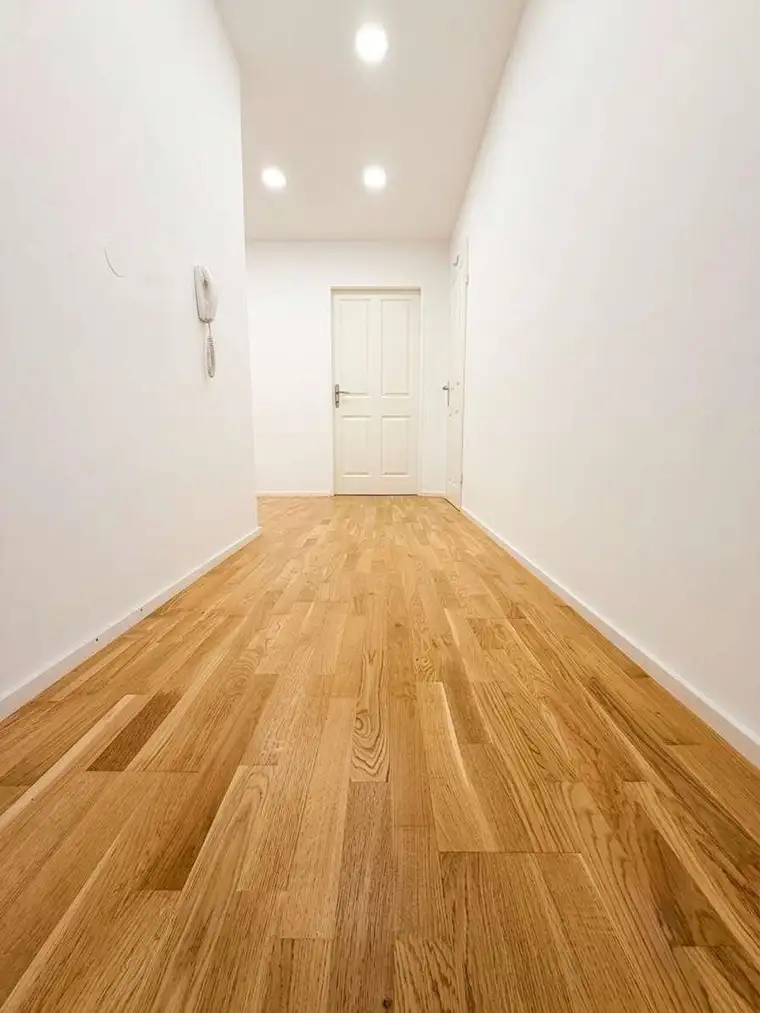 Saniertes 3-Zimmer-Wohnjuwel mit West-Loggia, Lift &amp; Premium-Ausstattung