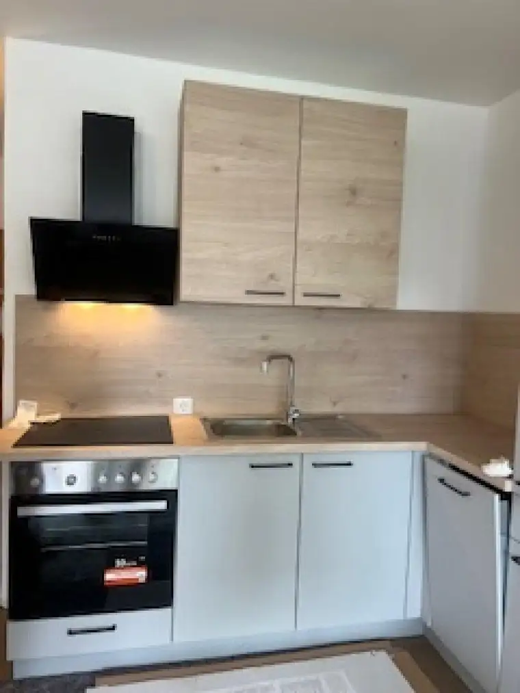 Top sanierte ANLEGER-Wohnung in Graz für Studenten od. Singles, UNINÄHE, Perfektes Zuhause zum Wohlfühlen für nur 109.800 €, Parkplatz im Freien, Kellerabteil!