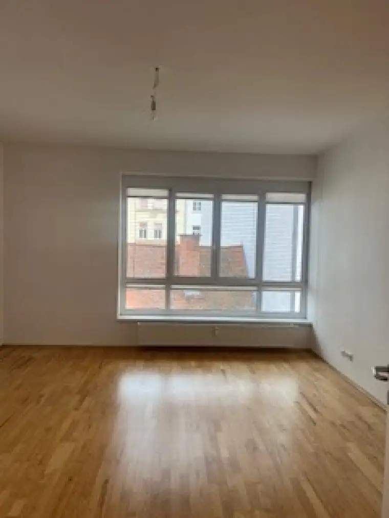 Studentenhit: Moderne 2-Zimmer-Wohnung in Graz: lichtdurchflutet, gepflegt, zentral, mit Aufzug – Nähe Kunsthaus und Nähe Bad zur Sonne!