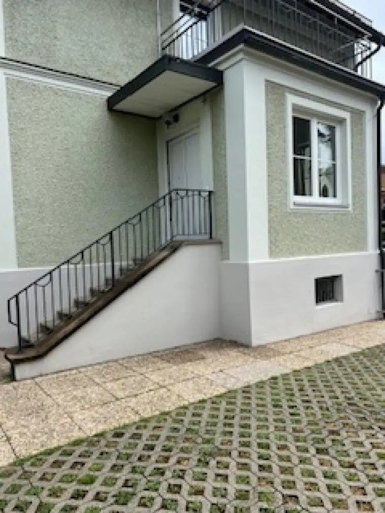 Sanierte lichtdurchflutete Wohnung im Zweifamilienhaus in Graz St. Peter- 70m² ERSTBEZUG, 3 Zimmer: davon Essen/Kochen und Wohnzimmer, Schlafzimmer