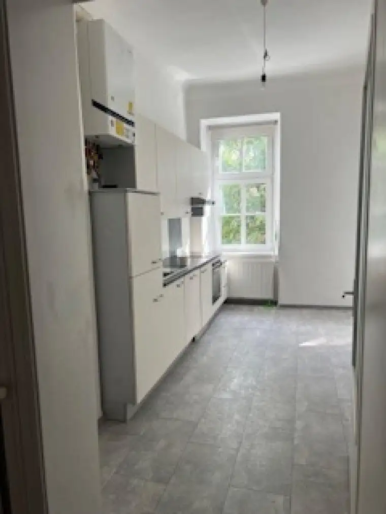 Wunderschöne, helle 2-Zimmer-Altbau-Wohnung in Graz mit Balkon – Top gepflegt zur Miete!