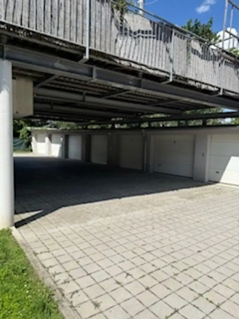 Gepflegte Einzelgarage in 8020 Graz – Ihr Parkplatz für nur 96,00 € mtl.!