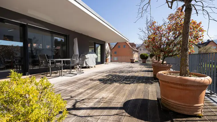 Exquisite Wohnung im Herzen von Dornbirn - ca. 158 m² Wohnfläche und ca. 160 m² umlaufende Terrasse