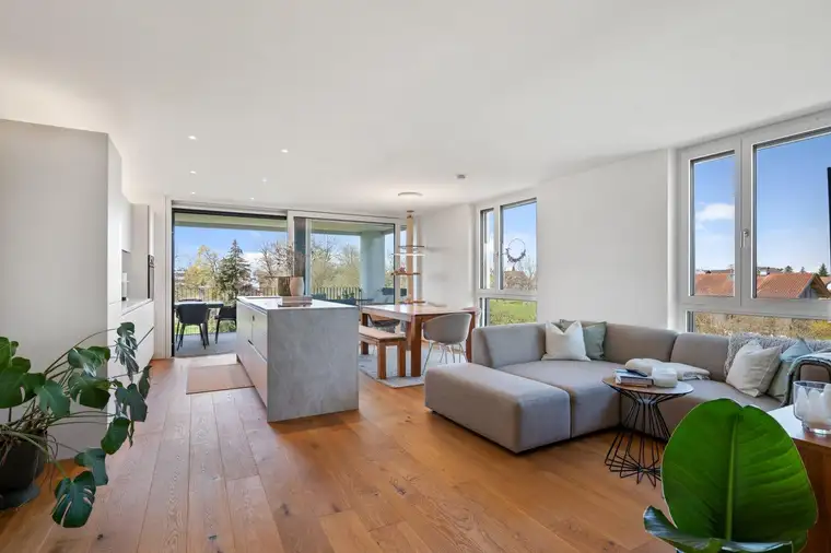 Exklusive 4-Zimmer Wohnung mit Terrasse in Hard