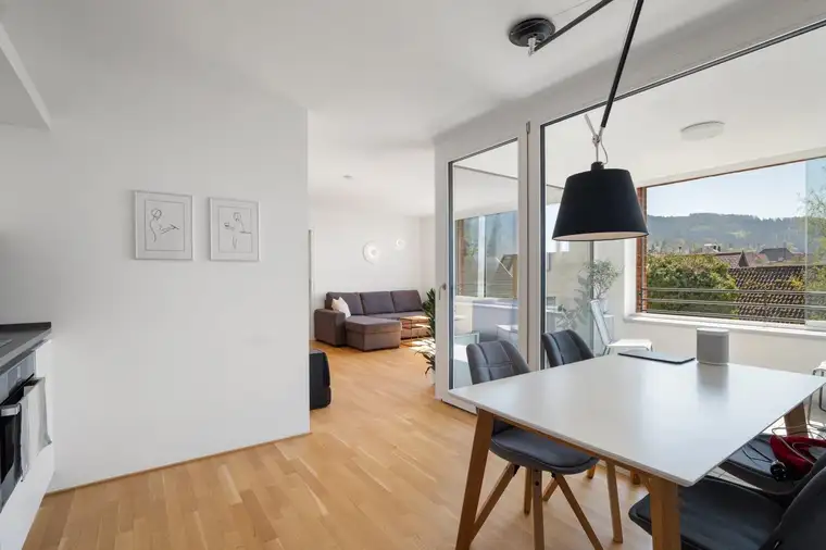 Traumhafte 2-Zimmer Wohnung mit Seeblick und Loggia in Lochau