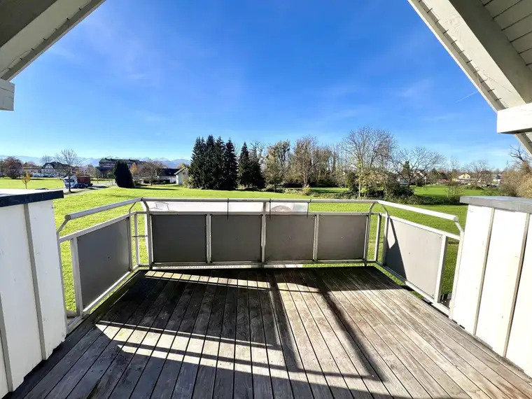 4-Zimmer Dachgeschosswohnung mit Balkon!