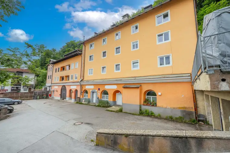 Historischer Charme trifft Investmentchance – 2,5-Zimmer-Wohnung mit Gewölbedecken in Hallein