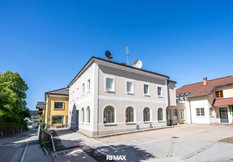Attraktives Geschäftslokal im Herzen von Neumarkt am Wallersee!