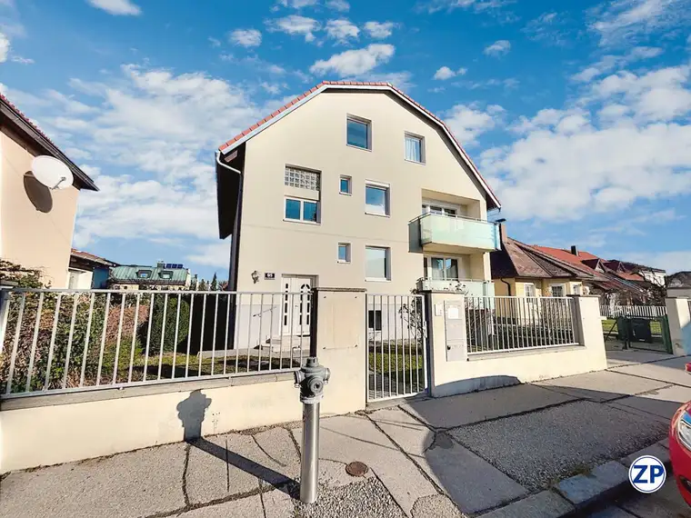 Praxis/Ordination in einem Dreiparteienhaus am Laaer Berg sucht Nachmieter !