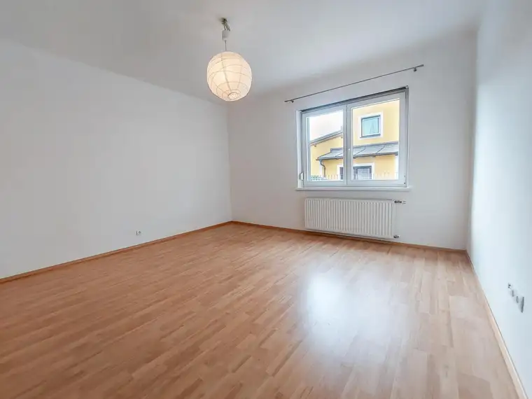Hell &amp; praktisch: 3-Zimmer-Wohnung in Straßgang mit XXL-Terrasse &amp; großem Kellerraum zu vermieten