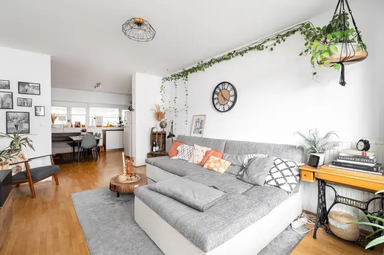 Stilvolle 3-Zimmer-Wohnung mit Balkon, Tiefgaragenplatz und DAN-Küche! Dein Wohntraum in Eggenberg: Kaufen, einziehen, wohlfühlen.