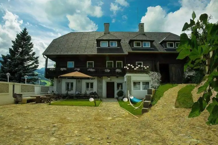 Pension / Urlaubsgebiet bei Schladming / Sanierungsbedürftig