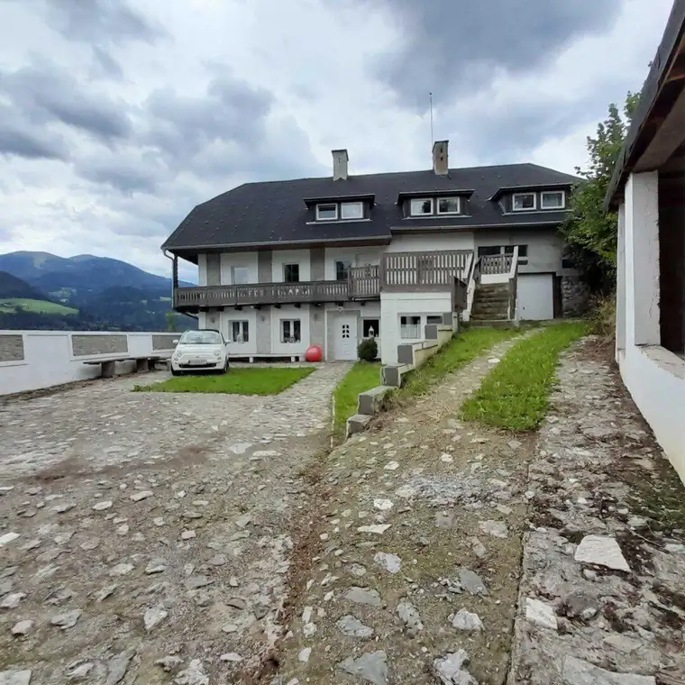 Bestehende Beherbergungsimmobilie im Tourismusgebiet Schladming – sanierungsbedürftiger Bestand mit Entwicklungsmöglichkeiten