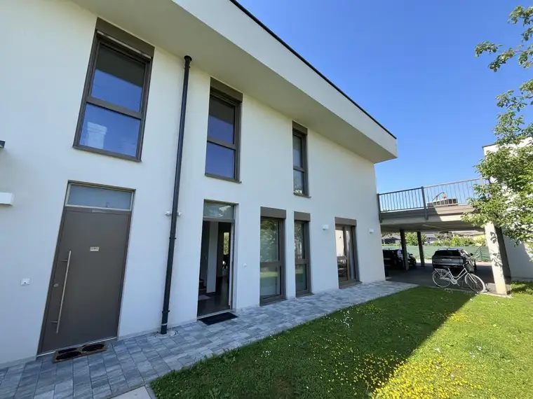 Exklusive Erstbezugswohnung mit Garten, Terrasse &amp; hochwertiger Ausstattung in traumhafter Grünlage