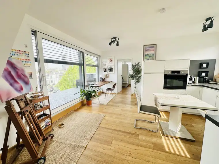 SOMMERAKTIONSPREIS! Tolle 2 Zimmerwohnung + Dachterrasse nahe der Alten Donau! Inkl. Einbauküche &amp; Klimaanlage! U1 Alte Donau &amp; Kagran!