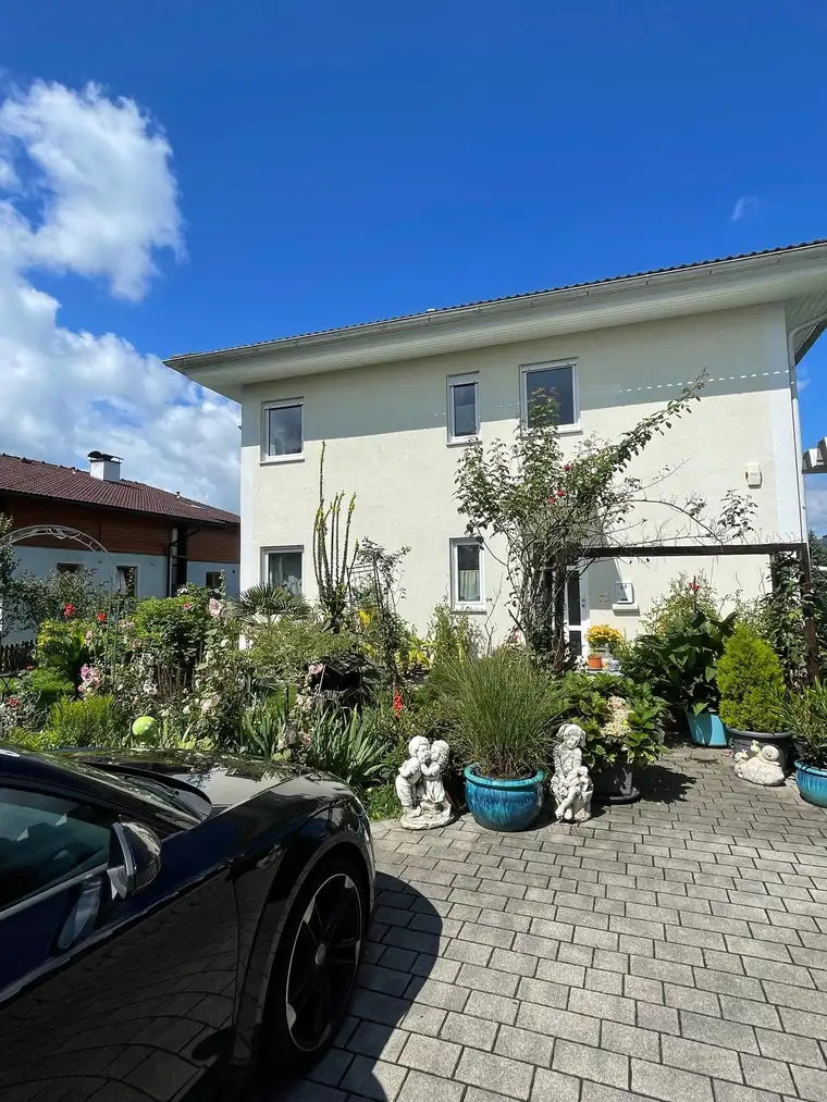 Provisionsfrei! Charmantes Zweifamilienhaus in Mondsee zu verkaufen