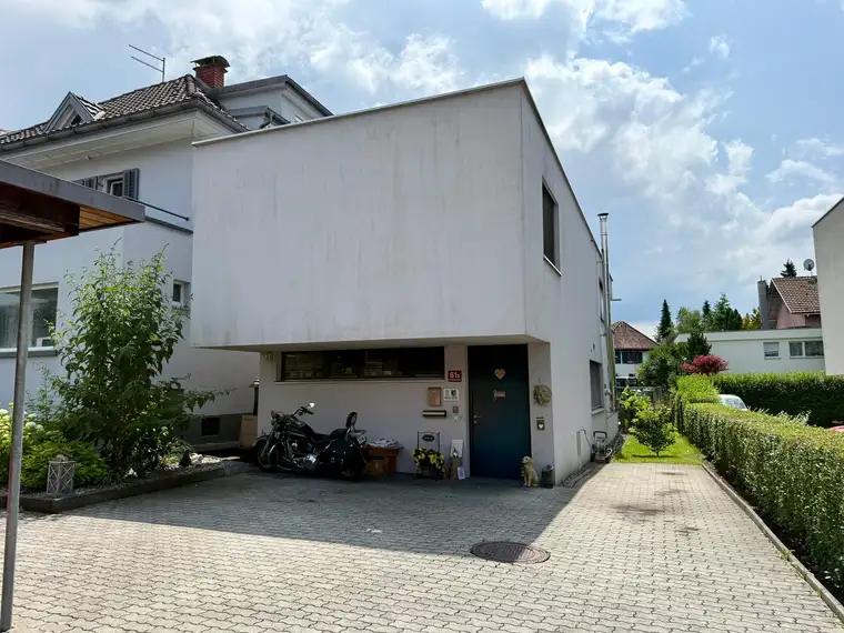 Tolles, großzügiges Architektenhaus in Dornbirn mit schönem Garten!