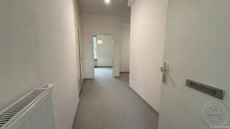 Geschütztes Refugium mit Blick ins Hof-Grün: Großzügige 3,5-Zimmer-Wohnung mit Balkon &amp; Gestaltungsfreiraum