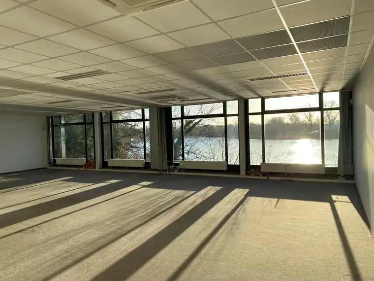 Büro/Gewerbefläche mit Blick auf das Kaiserwasser