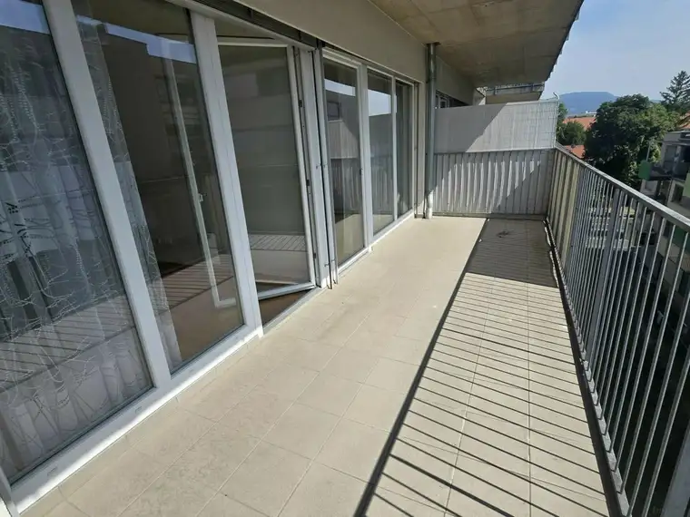 Gut durchdachter Wohntraum mit Balkon und Tiefgarage! Jetzt mieten!