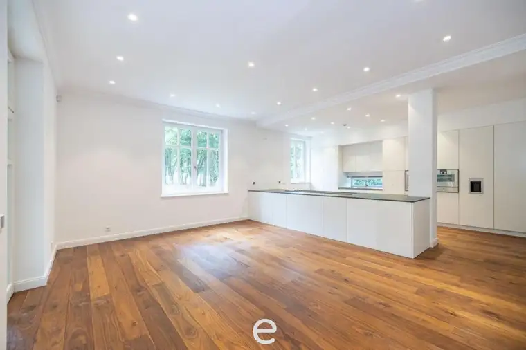 Villa in absoluter Grünruhelage im Helenenthal zu verkaufen