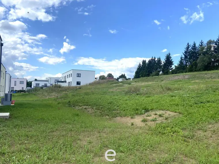 Sonnige Baugrundstücke für Mehrparteinhaus in Katsdorf