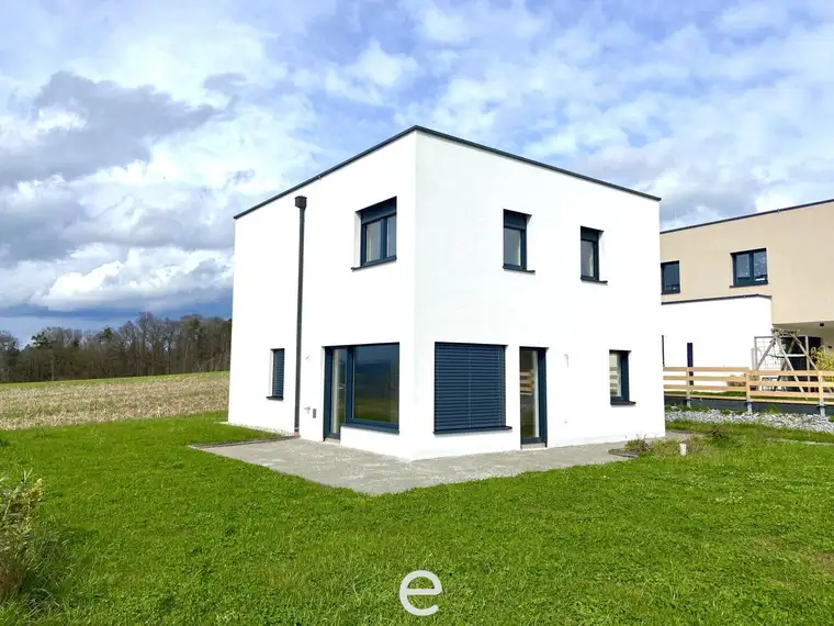 PREISFLASH! Schlüsselfertiges Einfamilienhaus mit 767m² Grundstück in Katsdorf/Ruhstetten - sofort einziehen und Traumlage genießen!