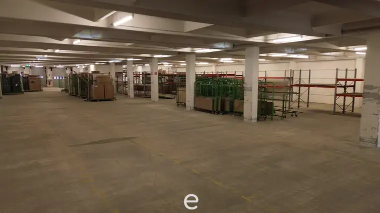 Lagerhalle in Krems zu vermieten!