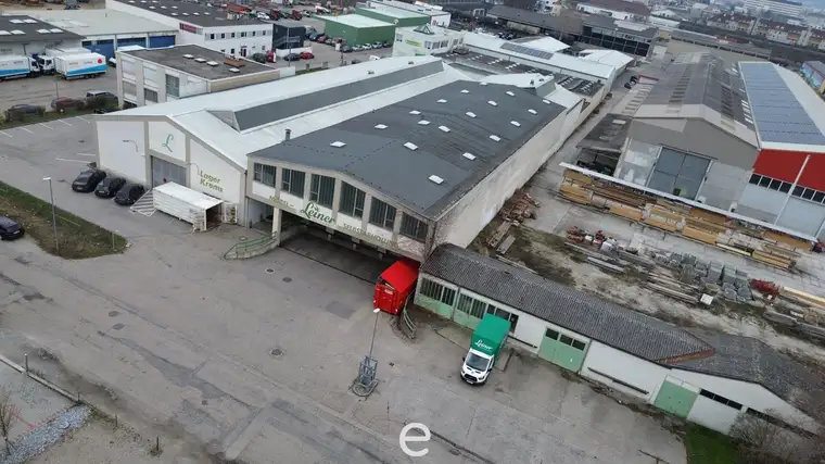 Lagerhalle mit Büro in Krems zu verkaufen