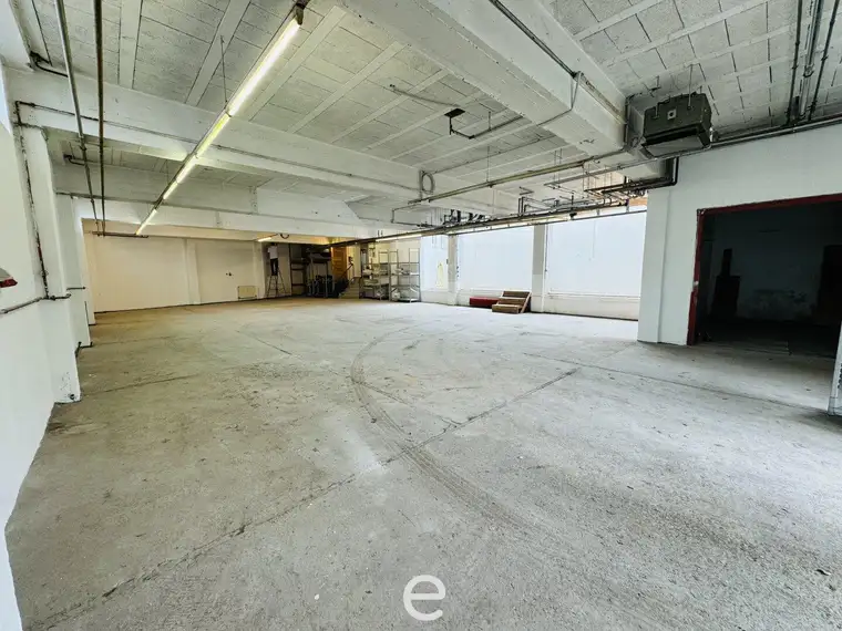Lagerfläche Wels Neustadt mit rd. 249,00m² und rd. 35,00m² zu vermieten