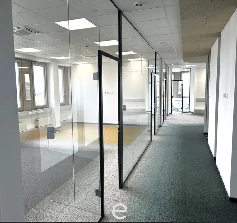Modern sanierte Büroflächen in Wien – flexible Anmietung möglich!